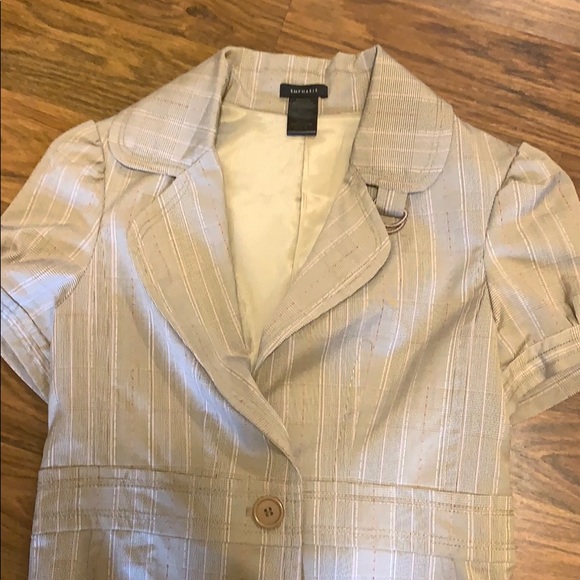 Jacket - Picture 2 of 4